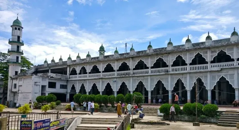 Anderkilla Shahi Jame Masjid