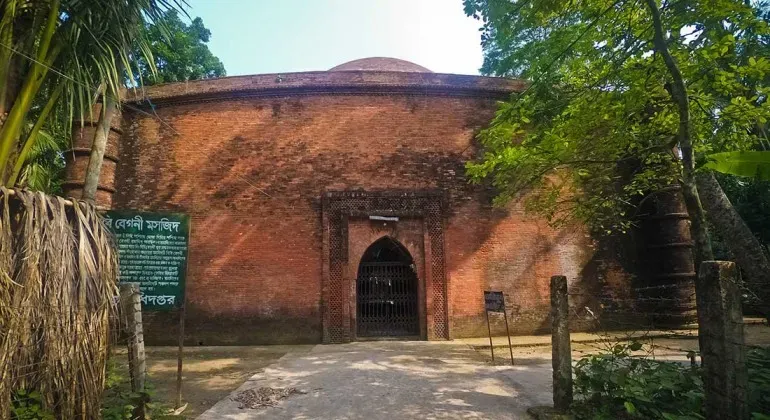 Bibi Beganir Masjid Bibi Begni Mosque