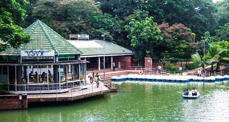 Dhanmondi Lake