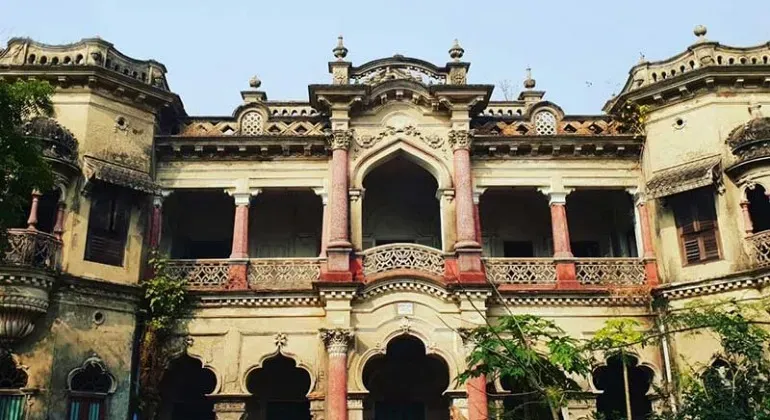 Lokkhon Shahar Jomidar Bari