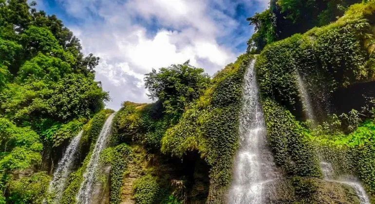 সুপ্তধারা জলপ্রপাত সীতাকুণ্ড