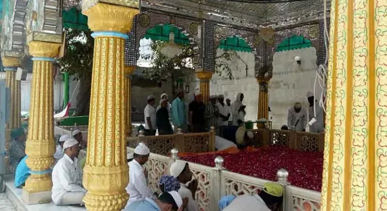 Tomb Of Hazrat Shah Paran