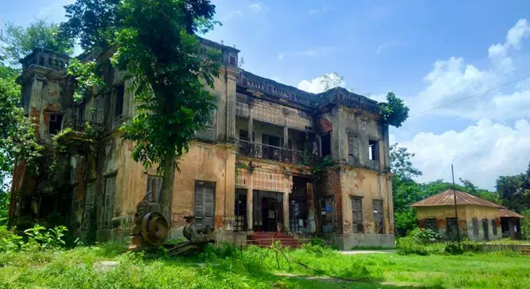 Vaggokul Jamidar Bari Munshiganj